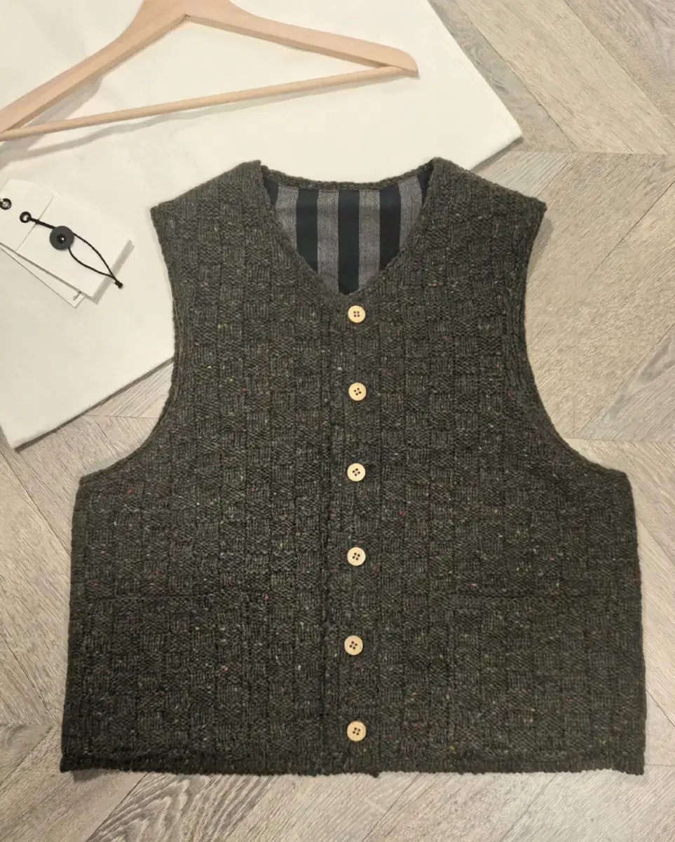 [1]비즈빔24AW Knit Vest 니트 베스트 올리브